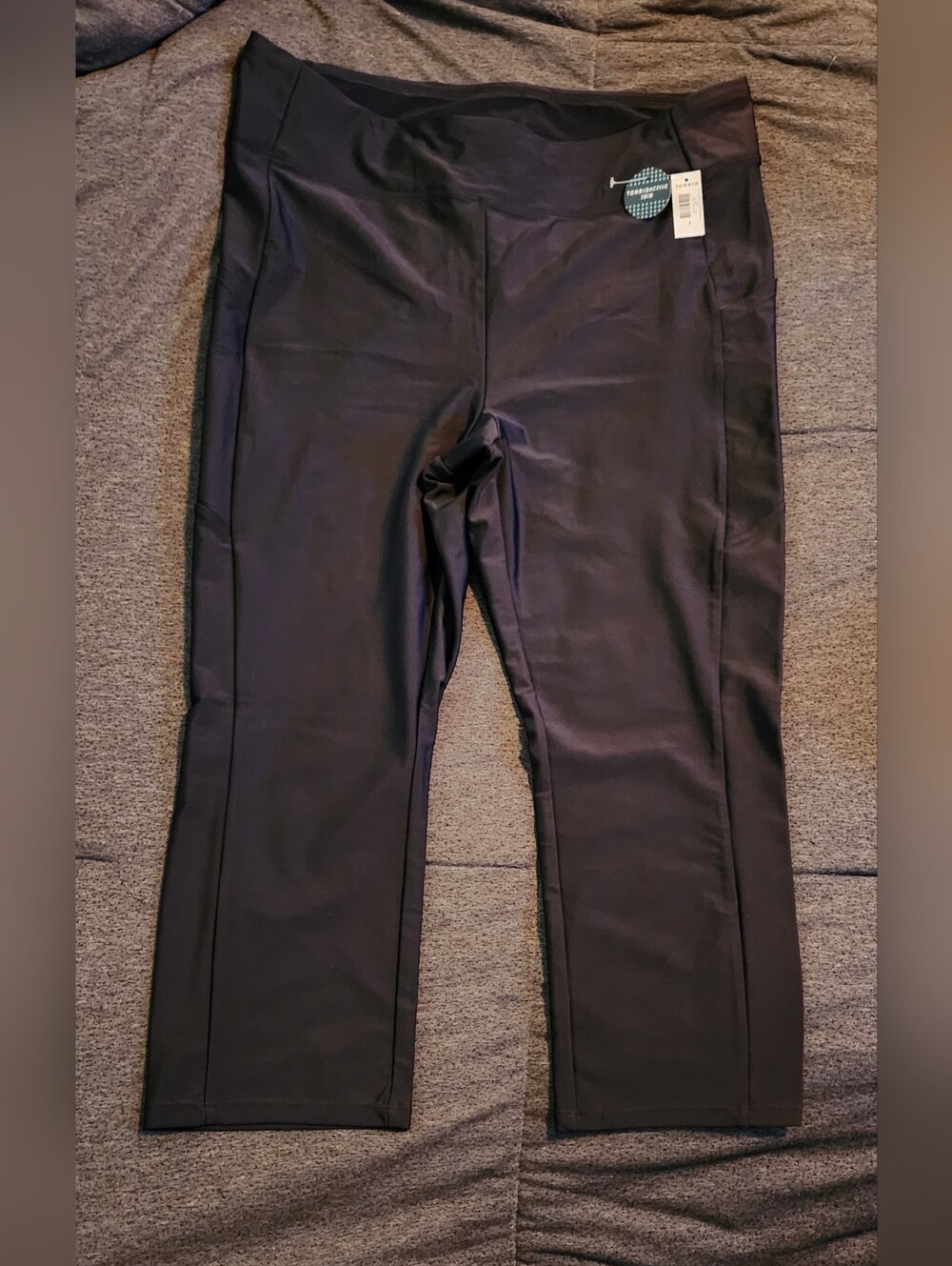 Torrid New Black Capri Swim Active Legging Shorts Size 1 w/ Side Pockets Size 1